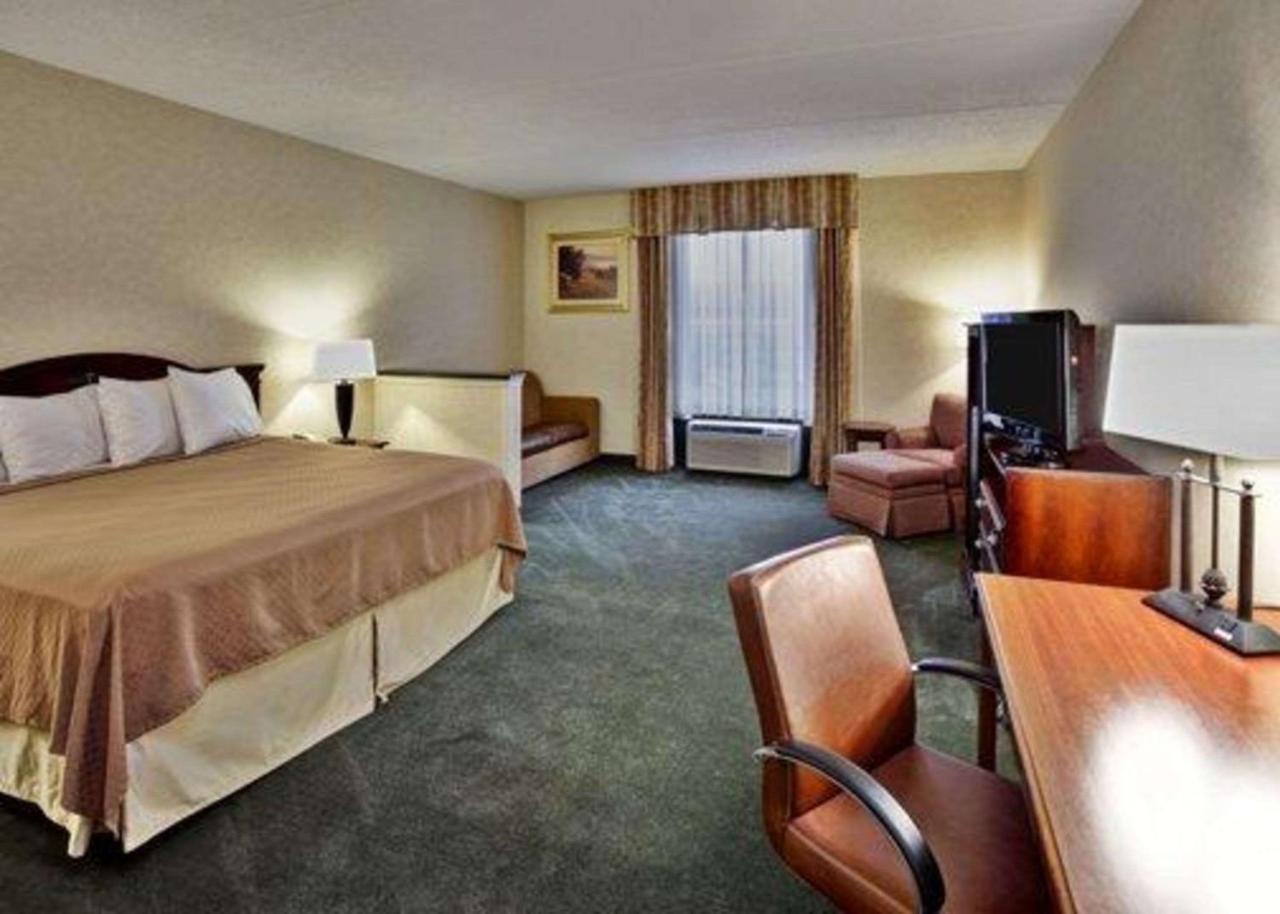 Quality Inn & Suites Somerset Eksteriør billede
